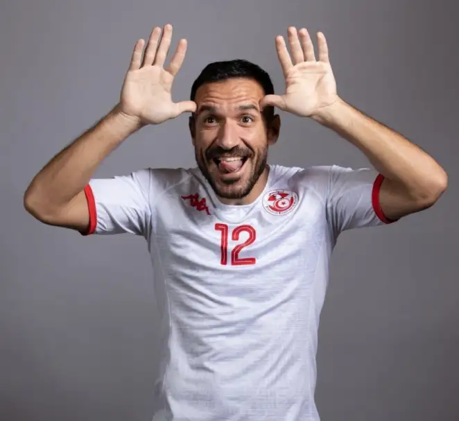 لاعبو الأهلي يدعمون علي معلول قبل أول مباراة لتونس في المونديال