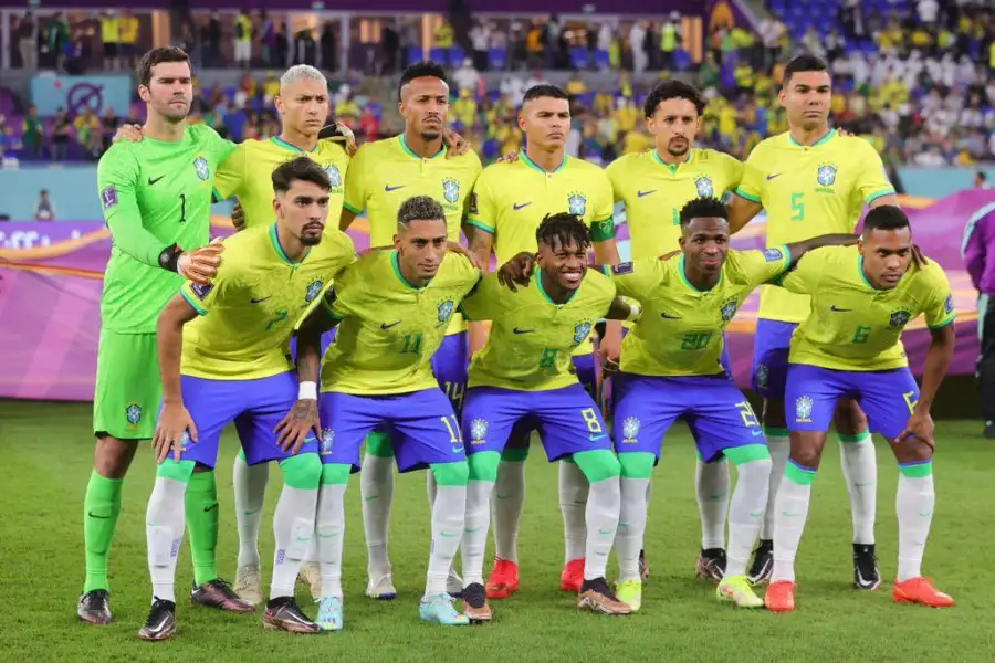 مدرب الإكوادور يحسم موقف فالنسيا من مواجهة السنغال