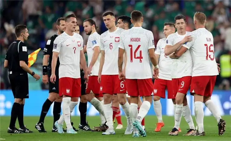 كأس العالم.. ليفاندوفسكي يقود هجوم بولندا أمام الأرجنتين