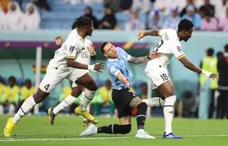 كأس العالم.. أوروجواي تفوز على غانا ويودعان البطولة