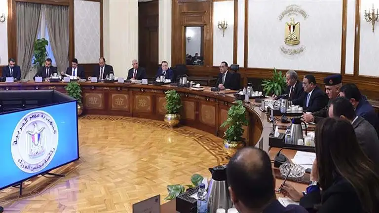 الحكومة تنفي ادعاءات سعر صرف الجنيه ومزاعم نقص الدولار في مصر