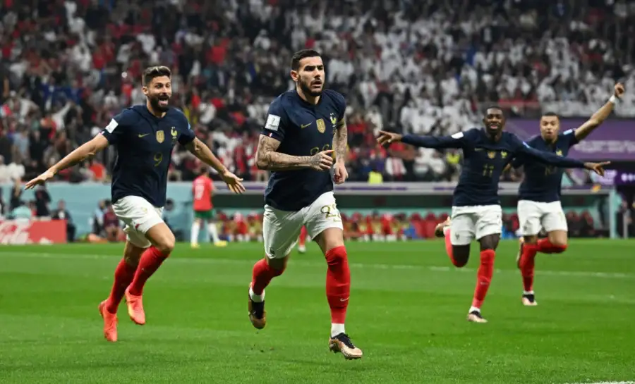 كأس العالم.. رئيس فرنسا: ديشامب لا يخسر النهائيات والمغرب استثنائي