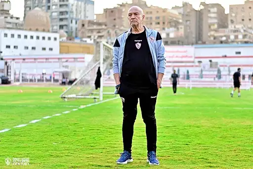 قبل مواجهة البنك الأهلي.. انتهاء أزمة فيريرا مع الزمالك