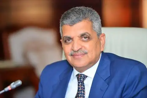 ربيع: فكرة إنشاء صندوق خاص بقناة السويس لمجابهة الأزمات يرجع إلى اهتمام الرئيس السيسي