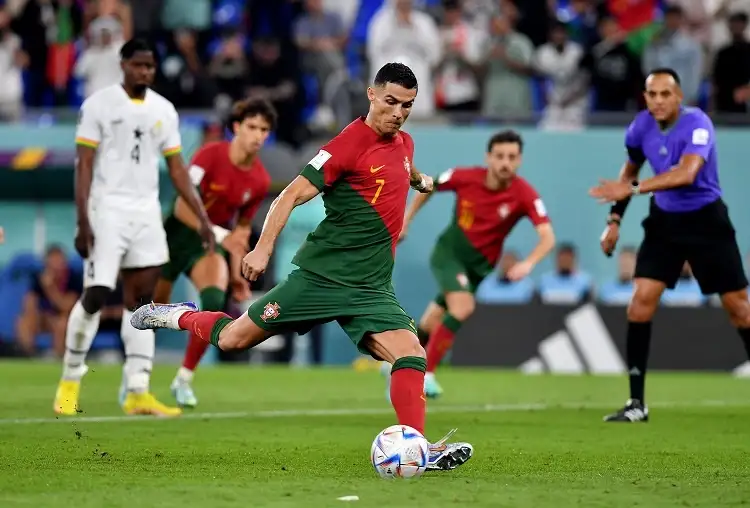 فرانكفورت: رونالدو عُرض علينا من أجل المشاركة في دوري الأبطال