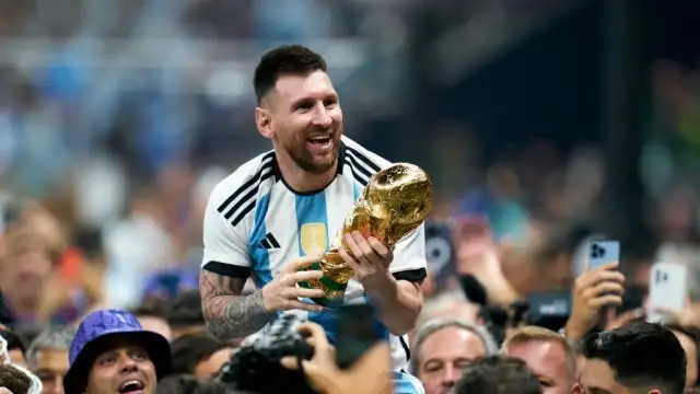 بين خدعة البدايات وختامها مونديال.. ميسي يُسطر التاريخ في 2022