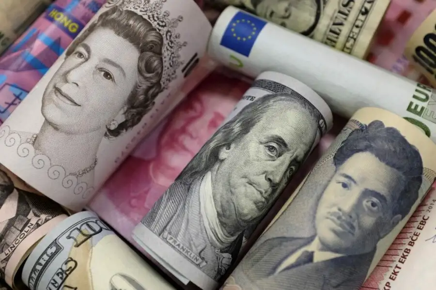 أسعار العملات اليوم الأحد 25-12-2022 في بداية التعاملات