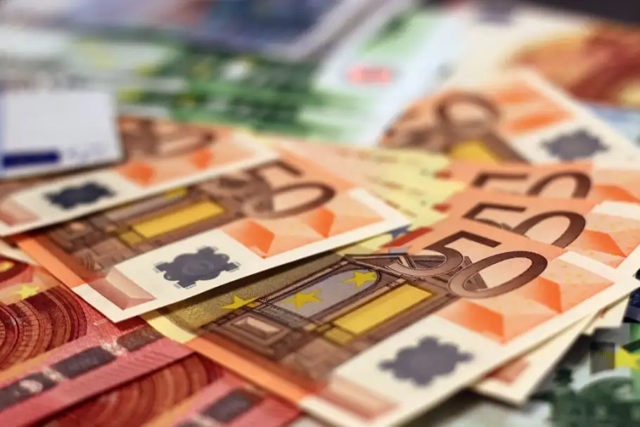 سعر اليورو اليوم الثلاثاء 27-12-2022 ببداية التعاملات في البنوك المصرية