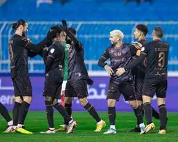 الشباب يفوز على الاتفاق ويعتلي صدارة الدوري السعودي