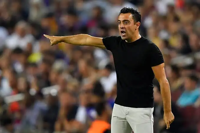تشافي يرفض لوم الحكم بعد تعادل برشلونة مع إسبانيول في الدوري الإسباني
