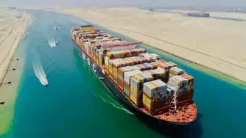 أسامة ربيع: عبور 23800 سفينة عام 2022 بزيادة قدرها 15%.. وتحقيق عائد بلغ 8 مليارات دولار
