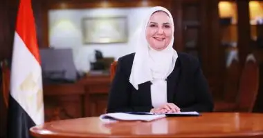 وزيرة التضامن توجه فريق التدخل السريع بإنقاذ مواطنين بلا مأوى في الجيزة