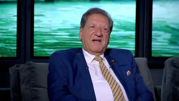 فخري الفقي يفسر.. لماذا ارتفع الدولار في بداية اليوم وتراجع بنهايته؟