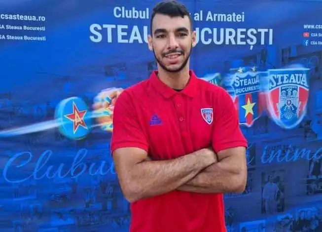 أحمد خيري يصل إلى السويد للانضمام إلى منتخب اليد في بطولة العالم