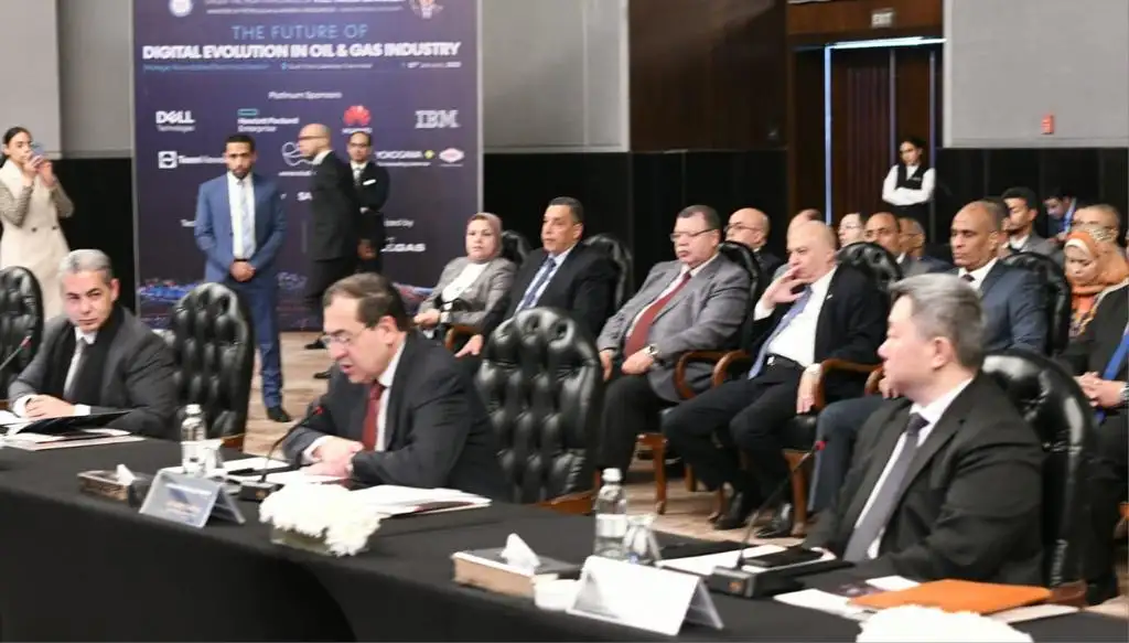 الملا: قطاع البترول يواصل رحلة التحول الرقمي من أجل تحقيق الاستدامة