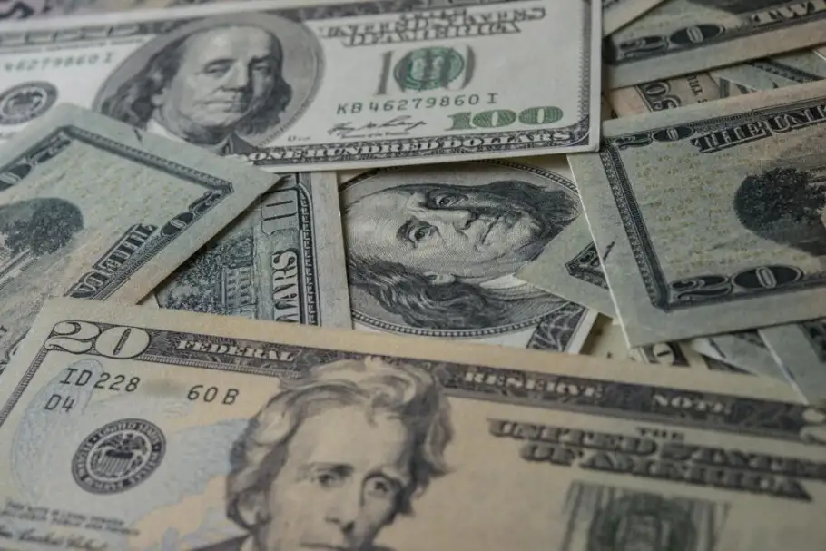 سعر الدولار اليوم الإثنين 30-1-2023 مقابل الجنيه بمستهل التعاملات بالبنوك