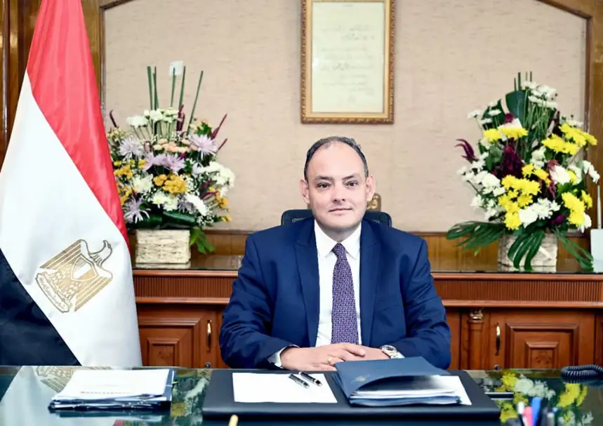 وزير التجارة والصناعة يبحث فرص ومقومات تطوير صناعة الجلود والمنتجات الجلدية