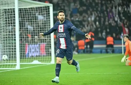ليكيب: ميسي رفض عرض باريس سان جيرمان لتجديد عقده