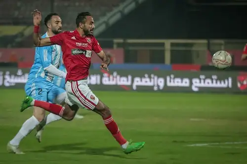 بولندا لن تشتري نفط من روسيا الشهر المقبل