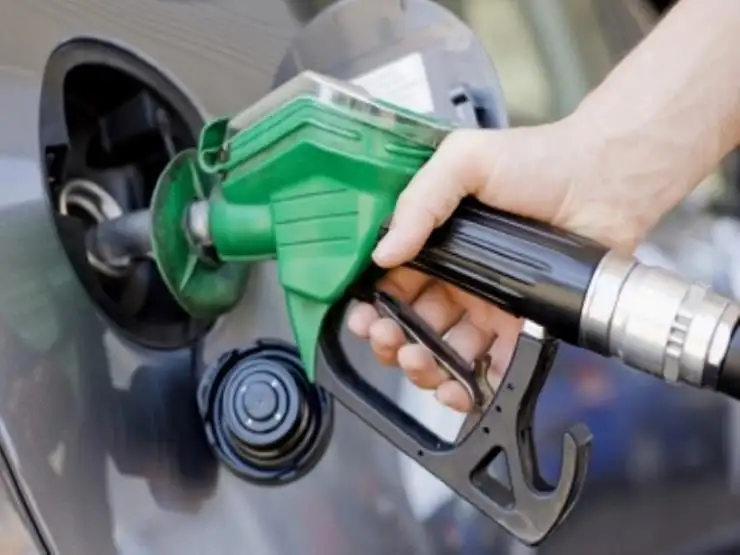 محللون: تأثير ارتفاع أسعار البنزين سينعكس على تضخم مارس بشكل محدود