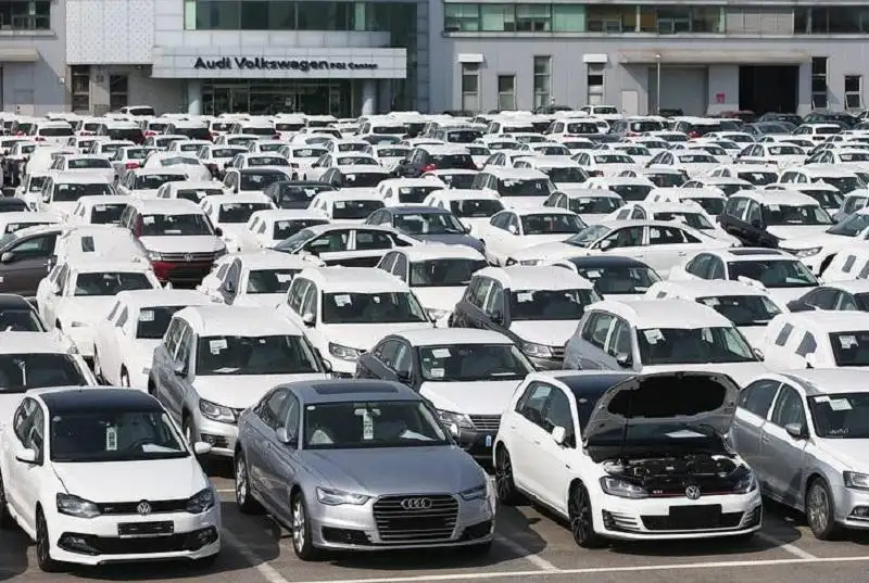 "الجمارك" تبدأ تنفيذ بعض التيسيرات لسيارات المصريين بالخارج