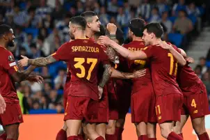 روما يلتحق بركب المتأهلين لربع نهائي الدوري الأوروبي
