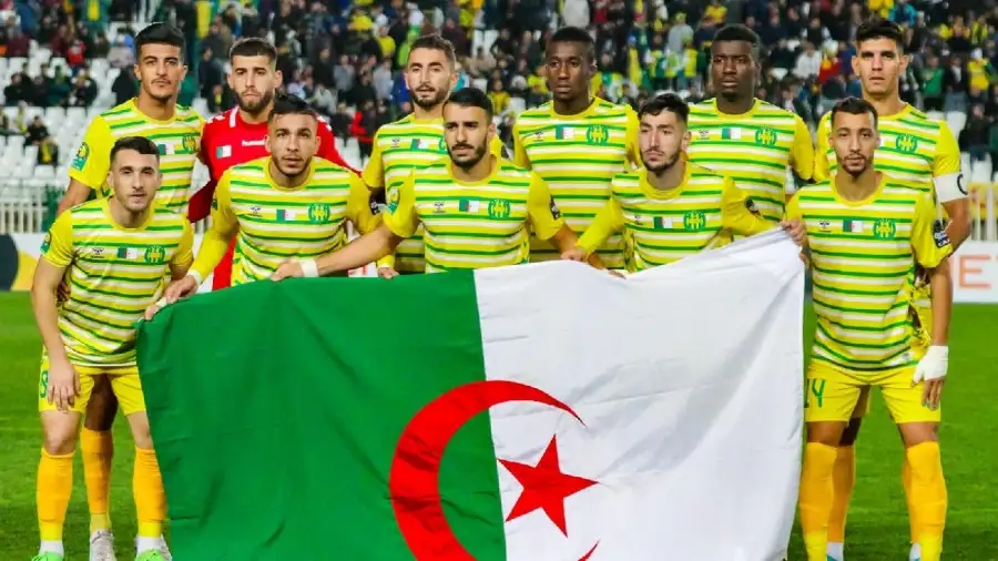 شبيبة القبائل الجزائري يهزم بترو أتلتيكو ويتأهل لربع نهائي دوري الأبطال