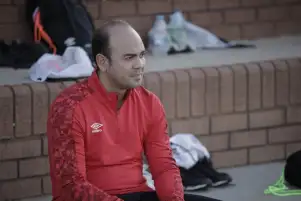 أحمد أبو عبلة يتواصل مع طبيب المنتخب للاطمئنان على لاعبي الأهلي