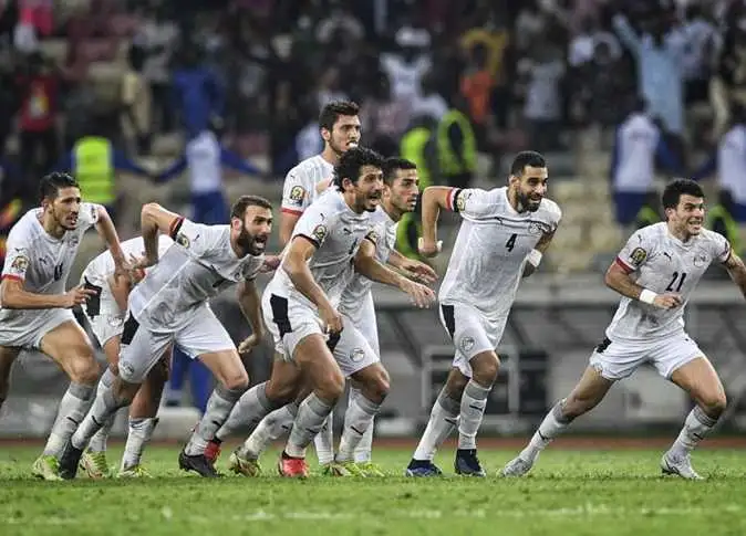 منتخب مصر بالأبيض و مالاوي بالأحمر في مباراة الغد