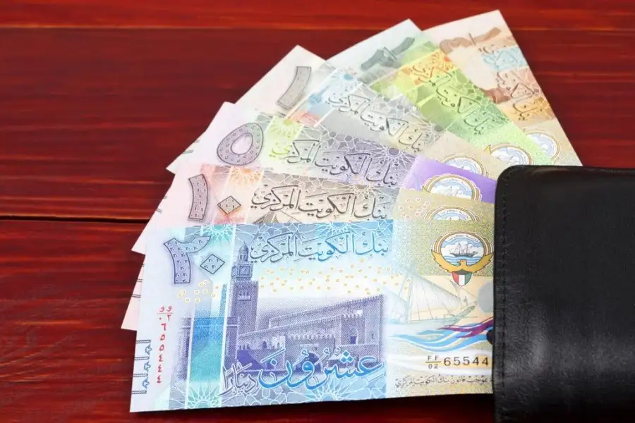 سعر الدينار الكويتي اليوم الثلاثاء 28-3-2023 مقابل الجنيه المصري في بداية التعاملات بالبنوك