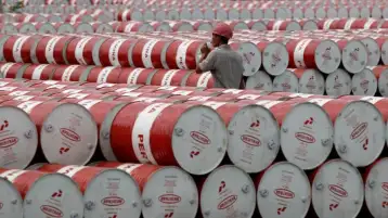 النفط يحقق مكاسب أسبوعية تتجاوز 7% بسبب نقص الإمدادات