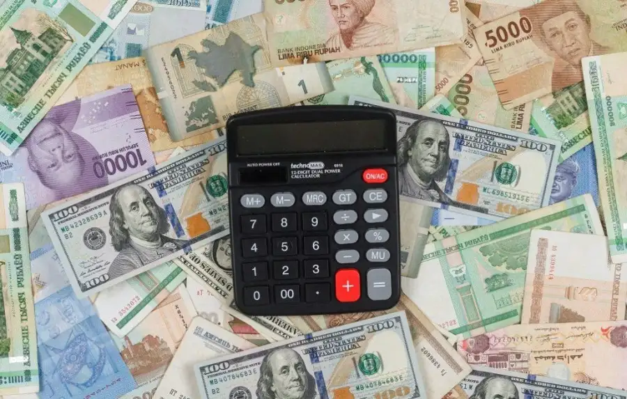أسعار العملات اليوم الأربعاء 5-4-2023 في بداية التعاملات بالبنوك في مصر
