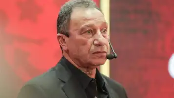 الخطيب يهنئ لاعبي الأهلي لكرة اليد وجهازهم الفني ببطولة دوري المحترفين