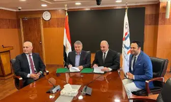 التنمية الصناعية توقع اتفاق توصيل التغذية الكهربائية لـ4 مناطق صناعية بقنا وسوهاج