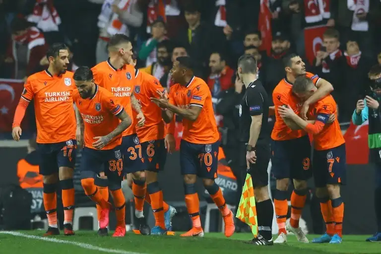 باشاك شهير يكتسح جيرسونسبور برباعية في الدوري التركي