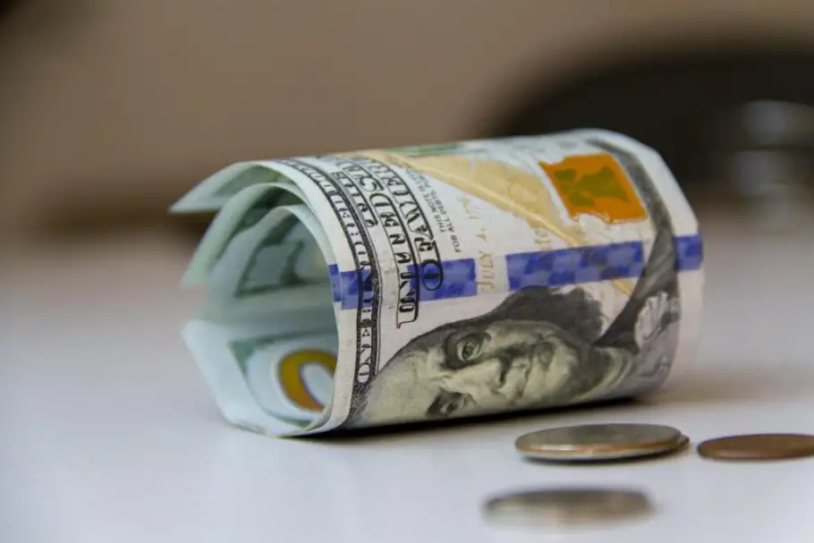 سعر الدولار اليوم الثلاثاء 25-4-2023 أخر أيام العطلة الرسمية للبنوك