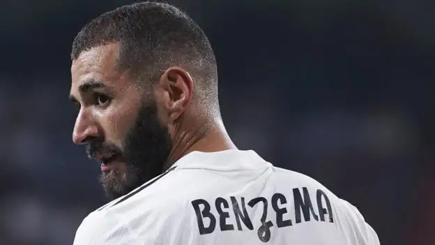 ريال مدريد يفقد جهود بنزيما وكامافينجا أمام جيرونا