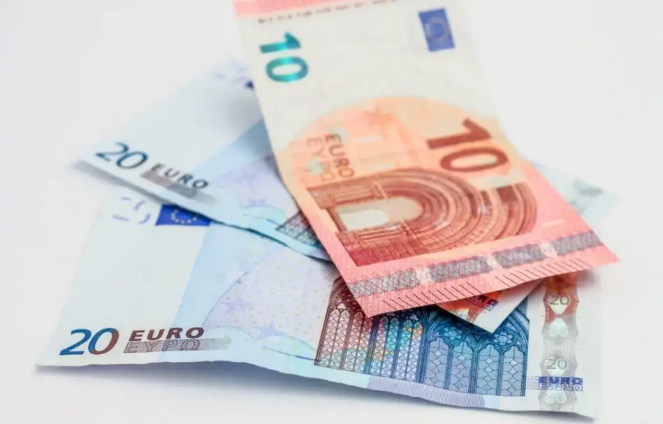 سعر اليورو اليوم الأربعاء 26-4-2023 بعد عودة البنوك للعمل