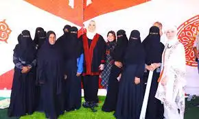 القباج تلتقي أسر شهداء بئر العبد وصيادي البردويل ومتطوعي الهلال الأحمر بشمال سيناء