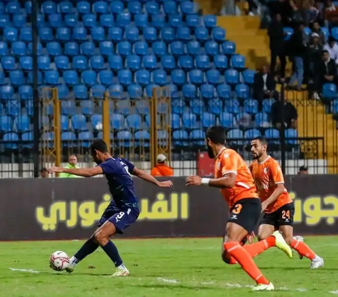 لاعب فاركو يجري جراحة الرباط الصليبي وزملائه يدعمونه