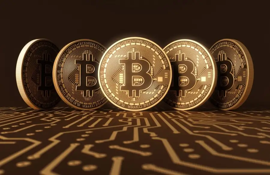 إنشاء مركز دولي في الإمارات .. خيار "كوين بيس جلوبال" هربًا من "تضييق" أمريكي