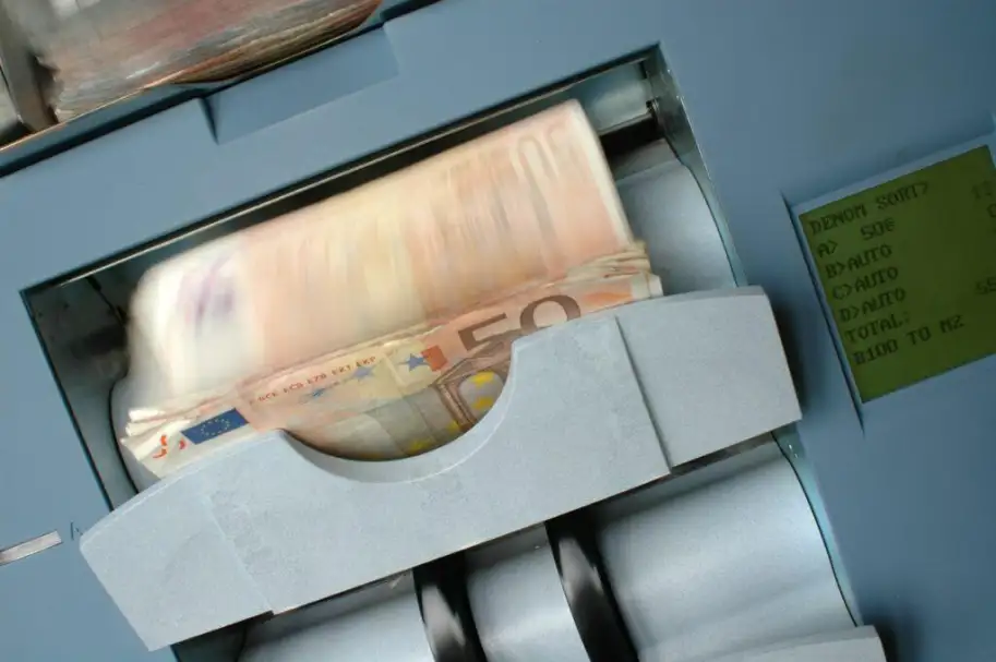 سعر اليورو اليوم الخميس 18-5-2023 مقابل الجنيه المصري في بداية التعاملات