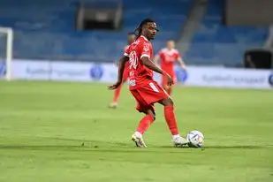 الوحدة يفاجئ الشباب وأبها يفوز على الاتفاق في الدوري السعودي