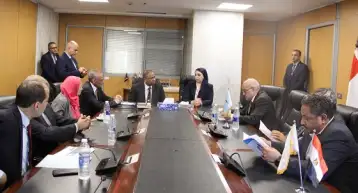 مركز تحديث الصناعة والقومي للبحوث يوقعان بروتوكول تعاون في مجال ربط الصناعة بالبحث العلمي