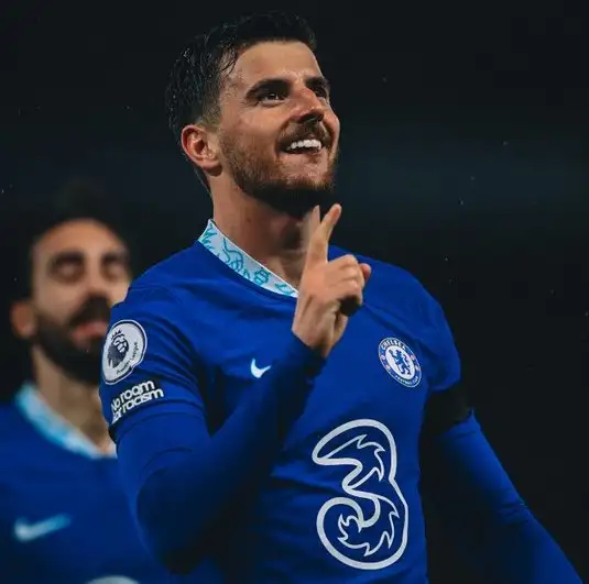 ديلي ميل: مانشستر يونايتد يُجهز عرضًا رسميًا لضم ماونت