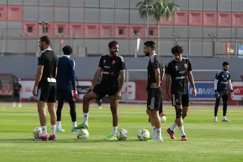 الأهلي يختتم تدريباته استعدادا لمواجهة الطلائع