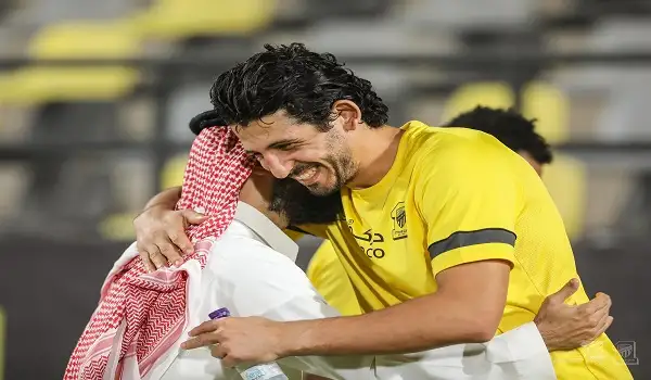 اتحاد جدة يهنئ أحمد حجازي على مولوده الجديد
