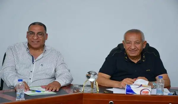 مجلس النادي المصري يجدد ثقته بالجهاز الفني ويفتح ملف التجديد للقوام الأساسي