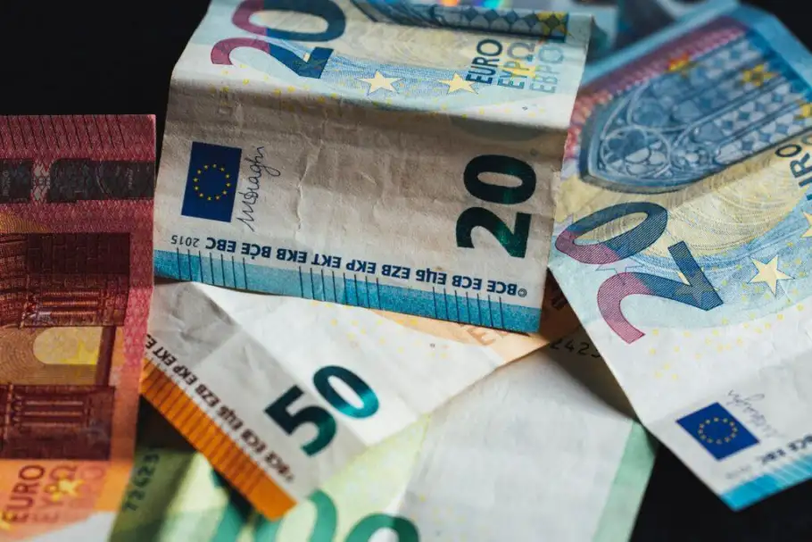 سعر اليورو اليوم الثلاثاء 30-5-2023 مقابل الجنيه
