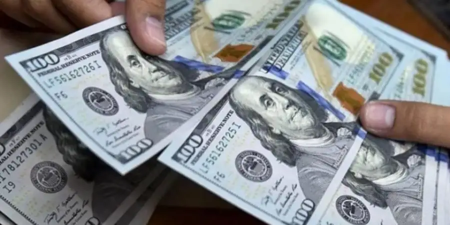 الدولار يسجل 30.83 جنيه للشراء و30.93 للبيع مع بداية تعاملات اليوم